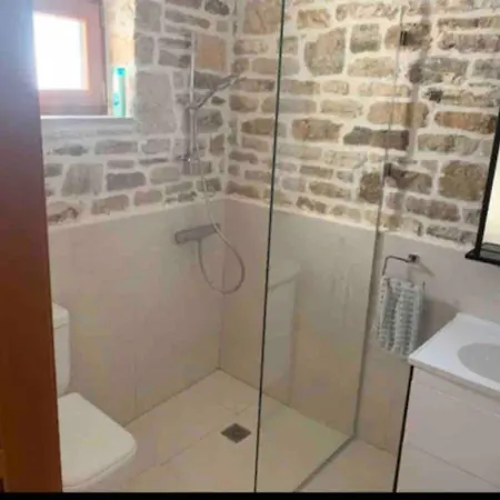 Villa Amprosia Qeparo