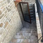 Amprosia Vila Qëparo